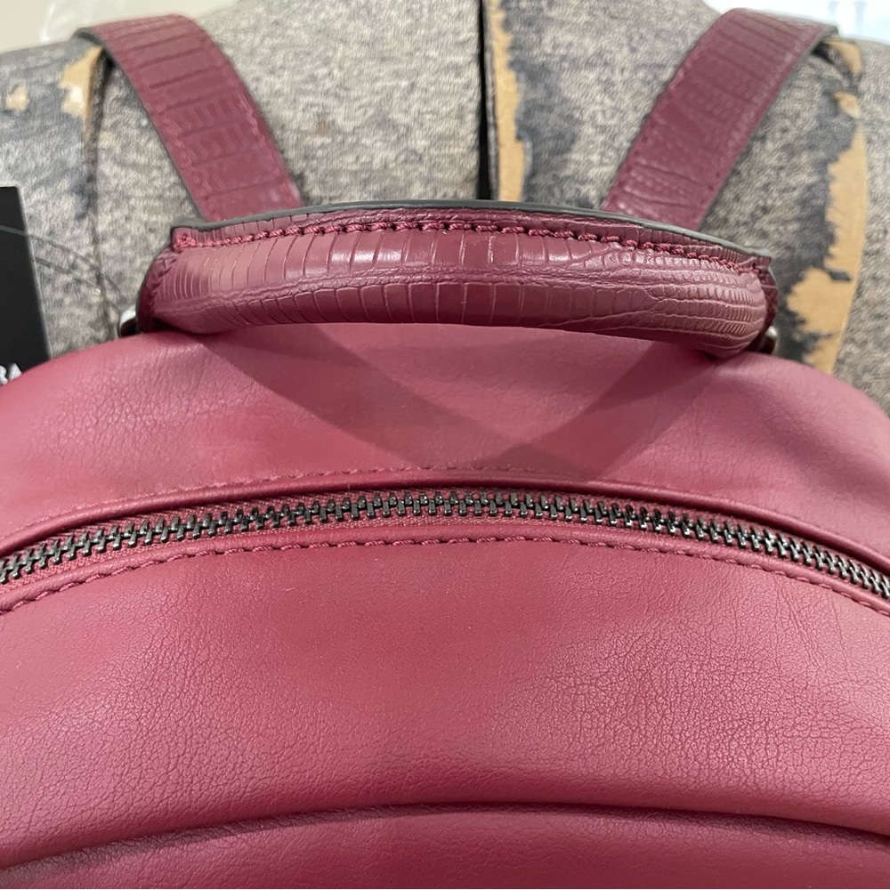 NWT Simply Vera Vera Wang burgundy, red contemporary faux leather cargo backpack - Picture 8 of 10